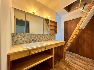 プライベートガーデンのある暮らし-洗面所